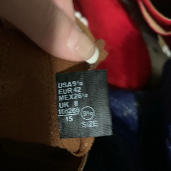 Women’s Boots - Picture 4 of 6